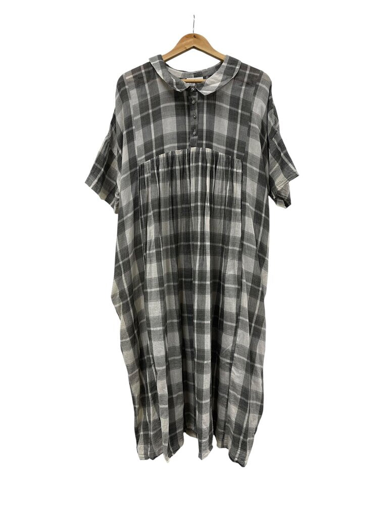 Manteau Noir Dress - Size M/L