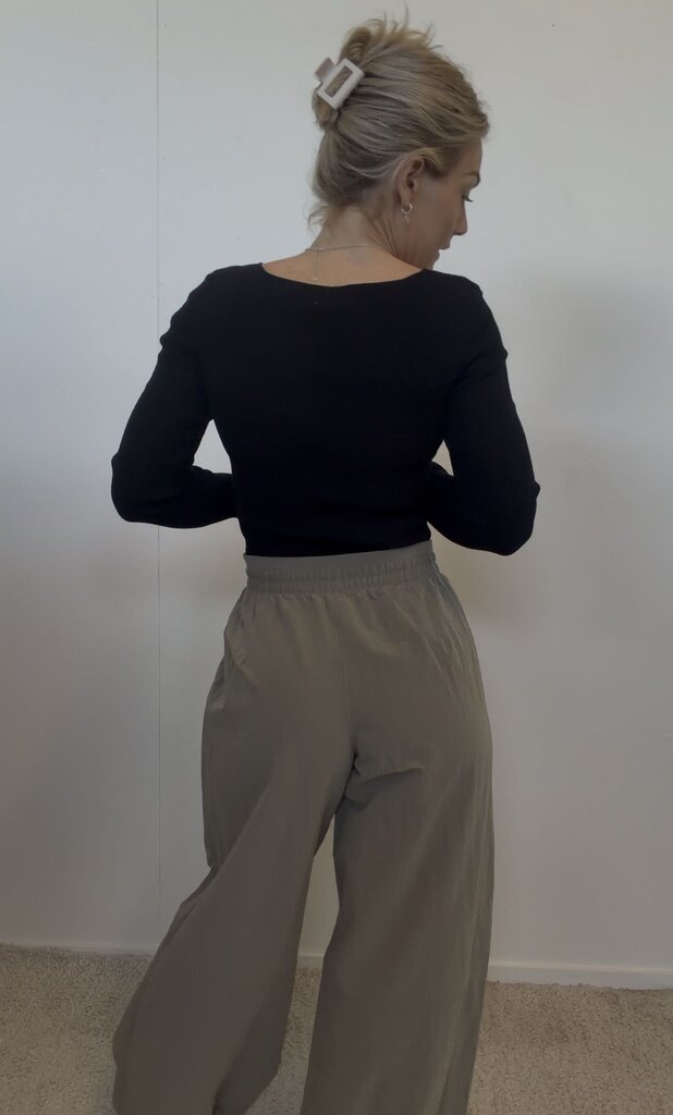 Lulu Lemon Pants - Size M