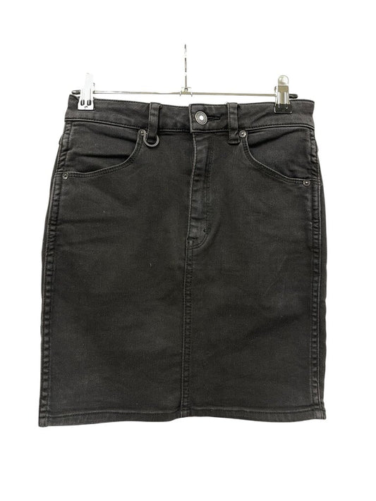 Neuw Skirt - Size 25 (7)