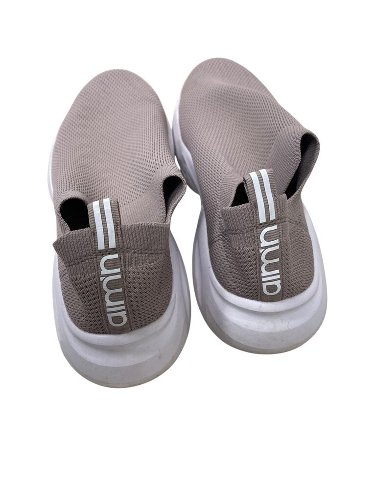 Aimn Sneakers - Size 7