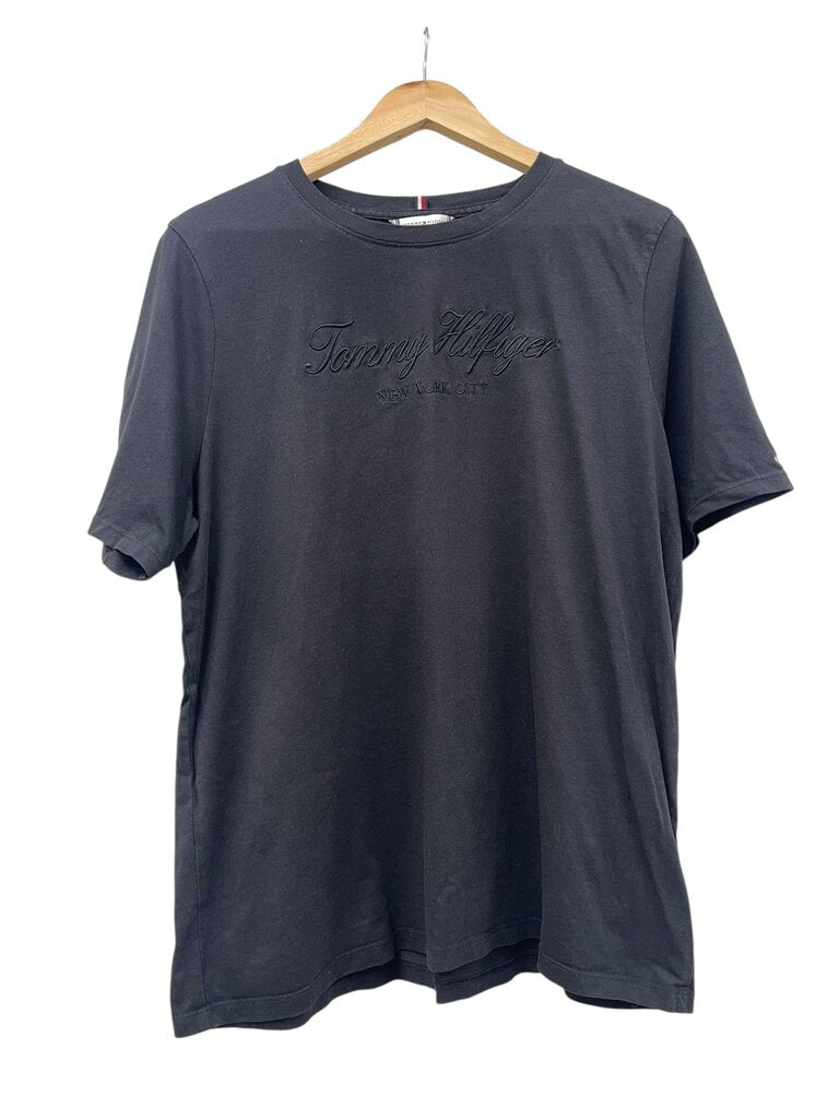 Tommy Hilfiger Tee - Size 3XL