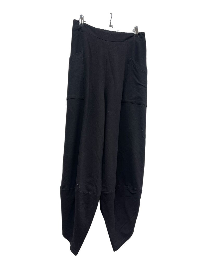 Lemon Tree Design Pants - Size 8